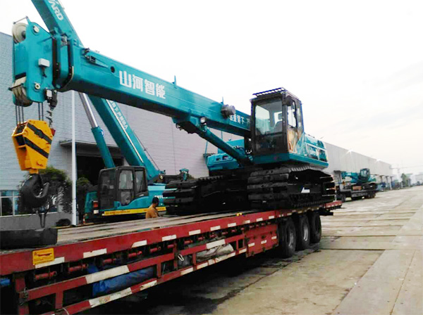 油田好帮手——LETOU乐投智能伸缩臂履带起重机