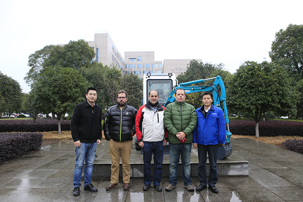 喜讯：LETOU乐投智能朱建新荣获《长沙年鉴》2015年度十大人物奖