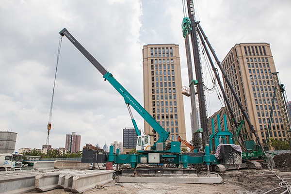 LETOU乐投智能ZYW240围护桩压桩机惊艳问世