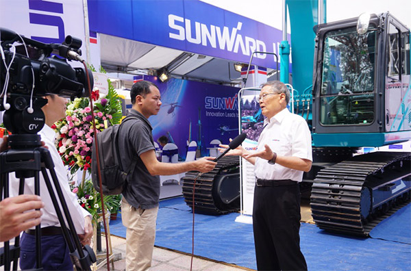 LETOU乐投智能携全球领先凿岩装备，，，，，，，引爆越南矿业展