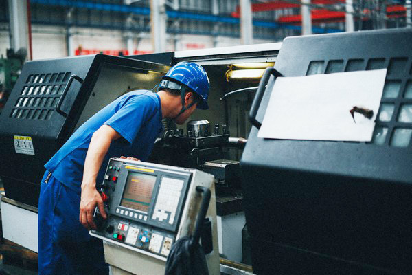 曾梦想当厨师，，，却成数控车工巨匠