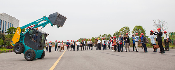 东盟十国主流媒体齐聚LETOU乐投智能，，，，共话21世纪海上丝绸之路