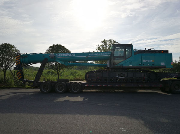 LETOU乐投智能全新一代SWTC35B起重机征战越南