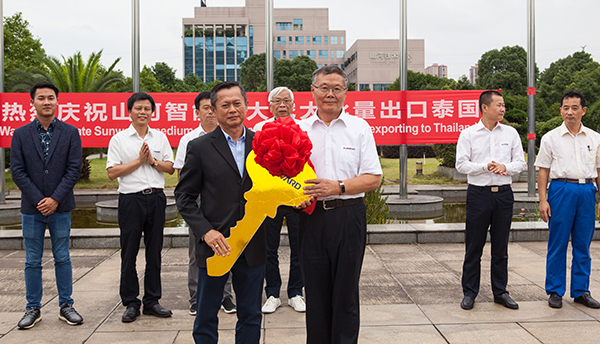 掘金一带一起，，，，，，，，LETOU乐投智能中大挖大批量出口泰国