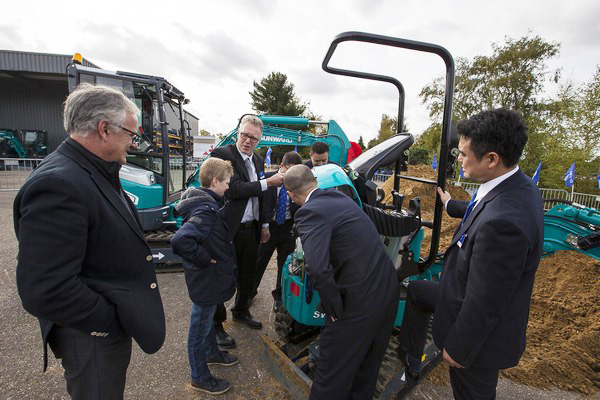LETOU乐投智能盛大举行2017年欧洲经销商大会