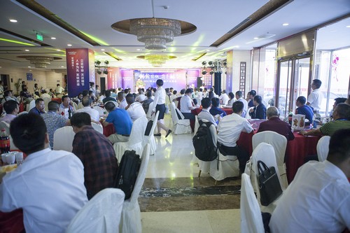 LETOU乐投智能酷帅曾大虾，，，，，，，，一大波美图带你亲临北京BICES展