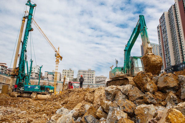 为何 SUNWARD 把持此地？？？来看看施工方怎么回覆