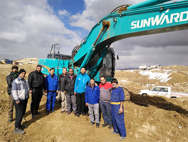 伊朗客户点赞LETOU乐投智能全系列液压挖掘机