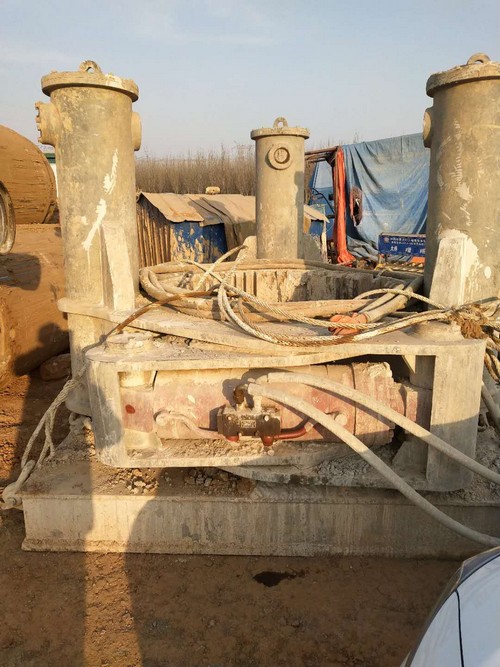 本钱节约几百万，，，，，，，这台旋挖是我的摇钱树