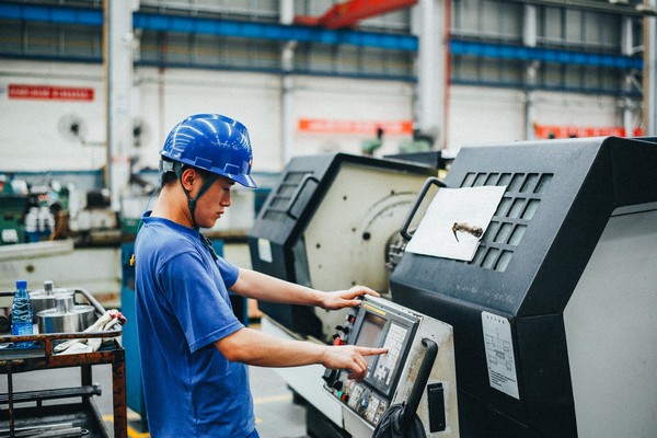 曾梦想当厨师，，，却成数控车工巨匠