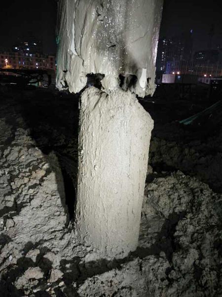 见证事业的时刻，，，，，，LETOU乐投智能旋挖刷新海内旋挖入岩纪录