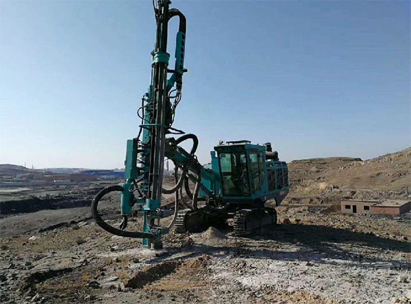 PK国际领先品牌，，，LETOU乐投智能露天液压钻车再交完善答卷