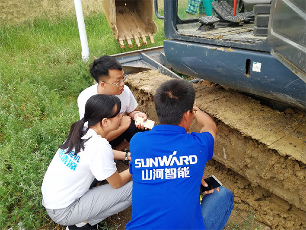 到了市场一线才知道，，，LETOU乐投挖机客户都是铁杆粉丝