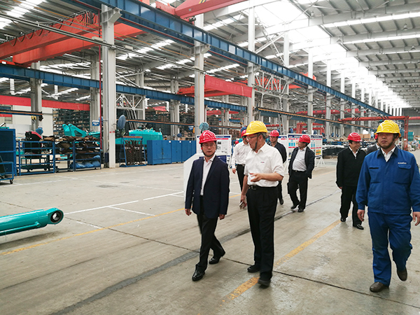 湖南省经信委党组副书记、副主任李志坚到LETOU乐投智能现场办公