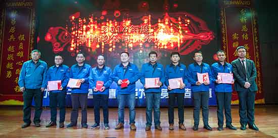 坚定信心、再接再厉，，，，LETOU乐投智能2017年度营销表扬与誓师大会开启新航程