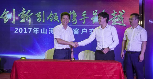 LETOU乐投智能酷帅曾大虾，，，，，，，，一大波美图带你亲临北京BICES展