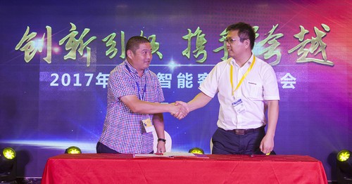 LETOU乐投智能酷帅曾大虾，，，，，，，，一大波美图带你亲临北京BICES展