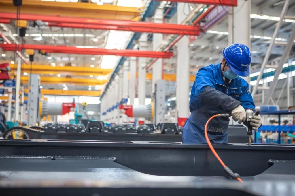 沈裕谋元宵节慰问LETOU乐投智能一线员工