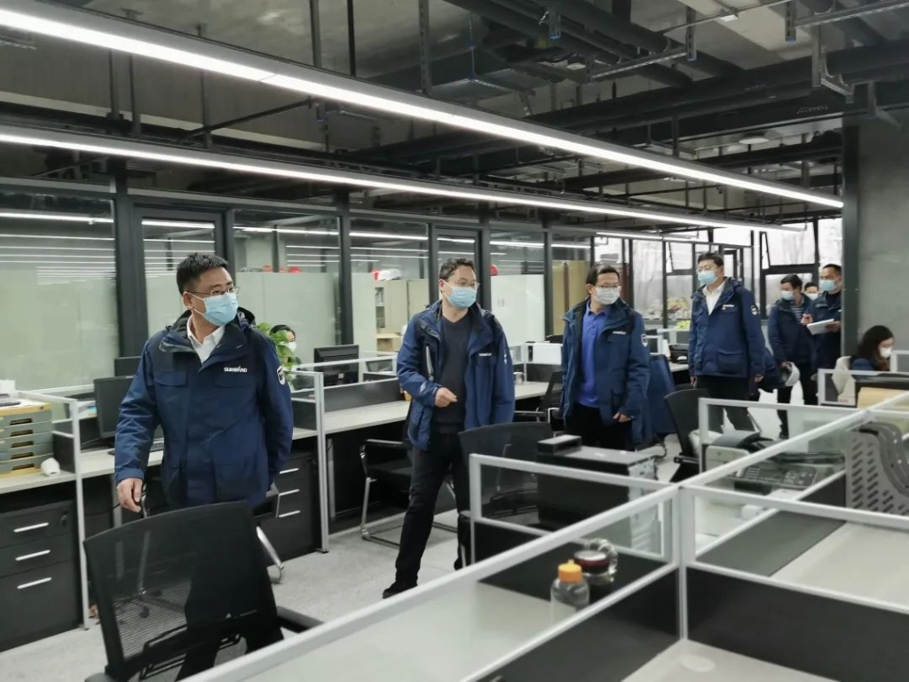 疫情未过，，，，，岂可松懈？？？？？？总司理带队检查防疫事情