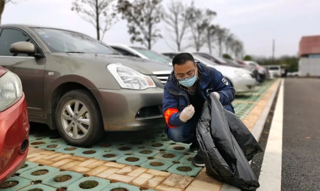 LETOU乐投智能党员自愿者开展义务情形清扫