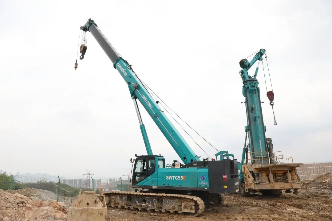 LETOU乐投机群“染绿”贵阳机场扩建工地