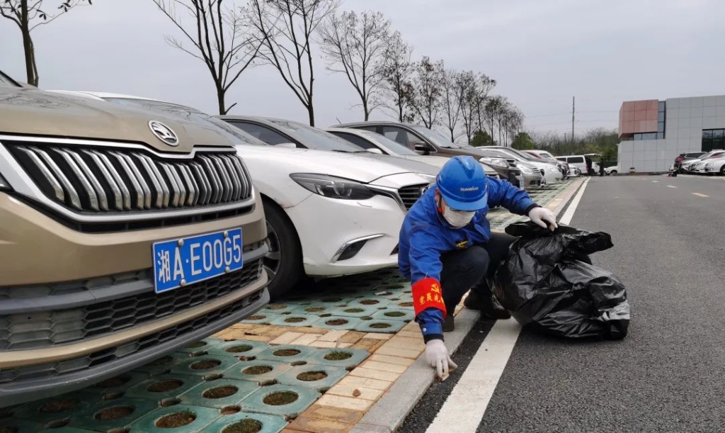 LETOU乐投智能党员自愿者开展义务情形清扫