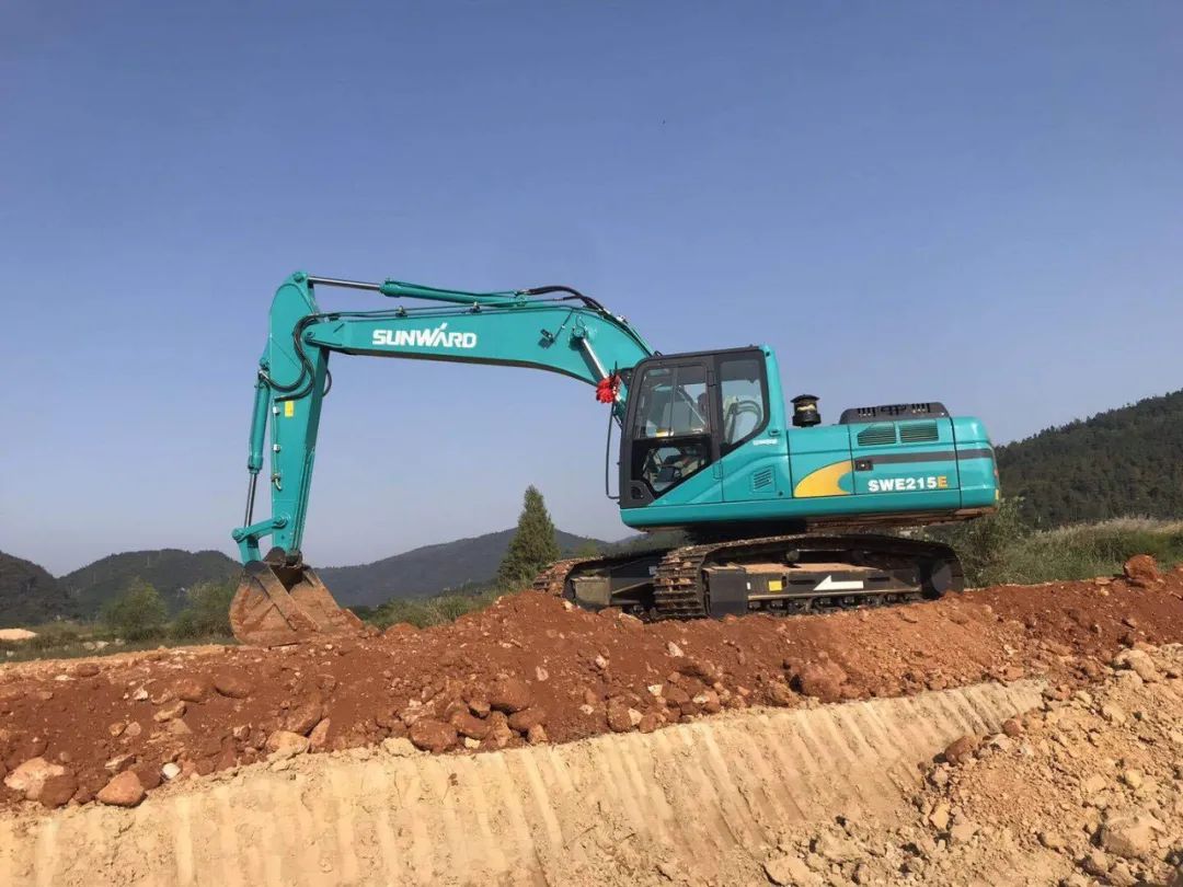 常益长高铁复工，，，，，网红“小蓝”来资助