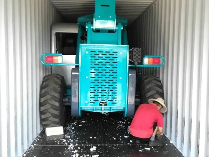 LETOU乐投智能新品叉装车批量下线发往美国