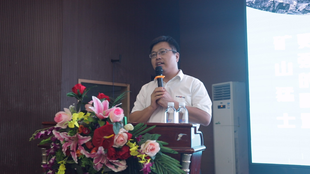 向挖掘机万台俱乐部迈进——LETOU乐投智能2020年度挖掘机营销训练营开营