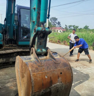 感恩相伴 关爱相随——LETOU乐投智能效劳万里行效劳湖南