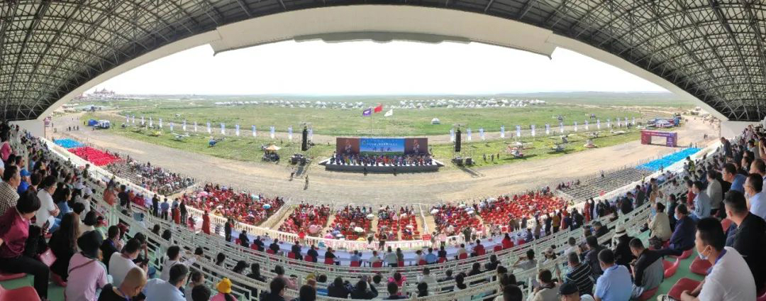 乌兰察布大草原,我来啦! LETOU乐投SA60L阿若拉飞机“惊艳”航行大会