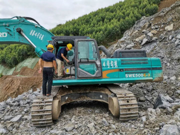 感恩相伴，，，，关爱相随——LETOU乐投智能效劳万里行深入广洋装务客户