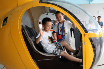 LETOU乐投航空签约湖南航空技校，，，，，，，，走校企融合生长蹊径