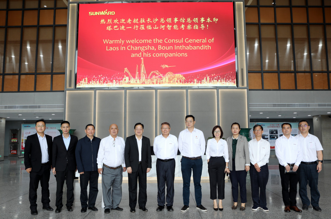 老挝长沙总领事本·印塔巴迪考察LETOU乐投智能