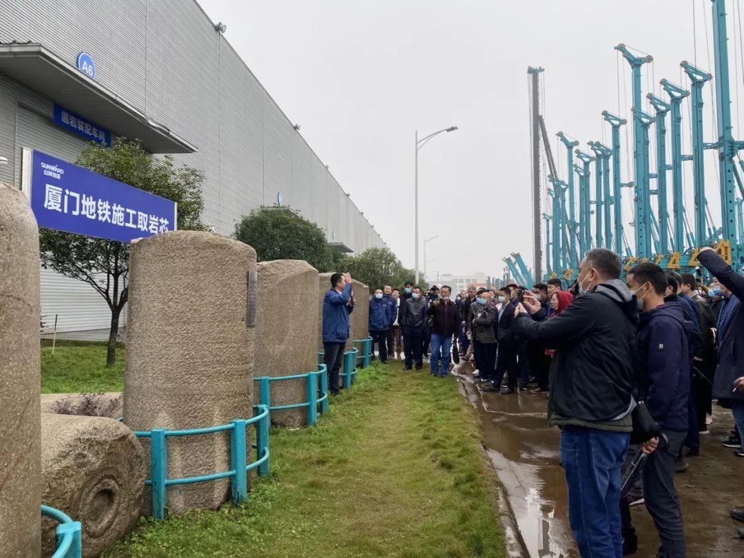 守正立异拓LETOU乐投 LETOU乐投智能闪灼2020上海宝马展