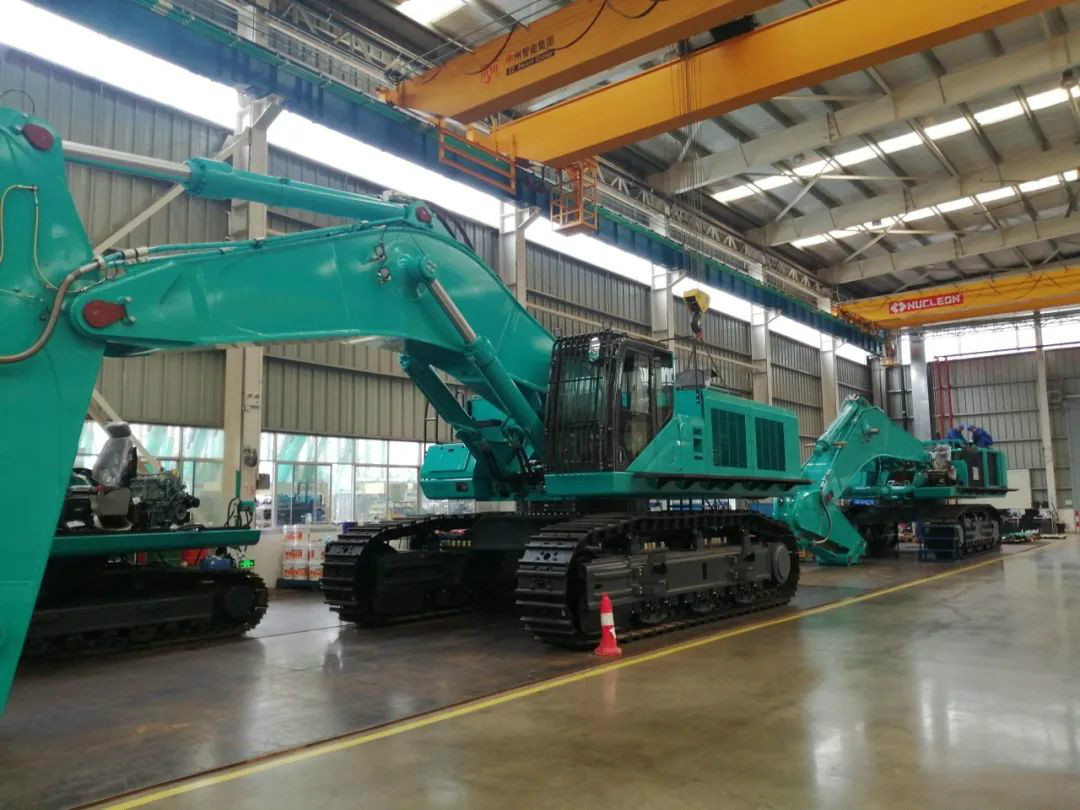 立异再出效果！LETOU乐投智能超大型履带式液压挖掘机下线