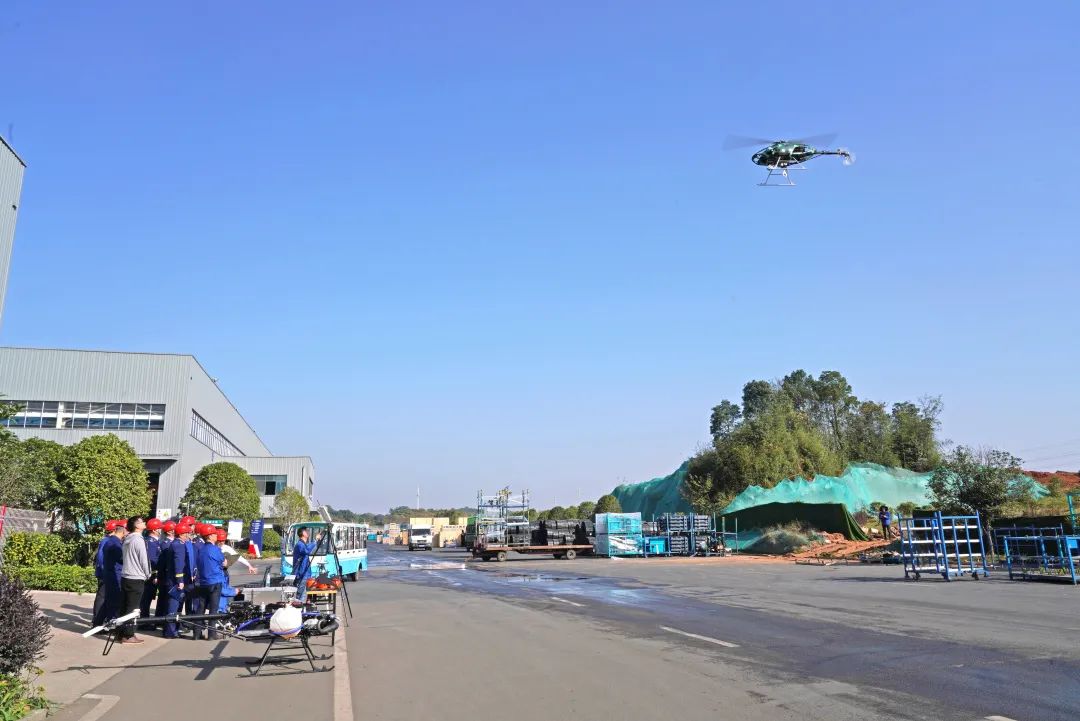 考察无人化妆备 高宁宇到访LETOU乐投智能