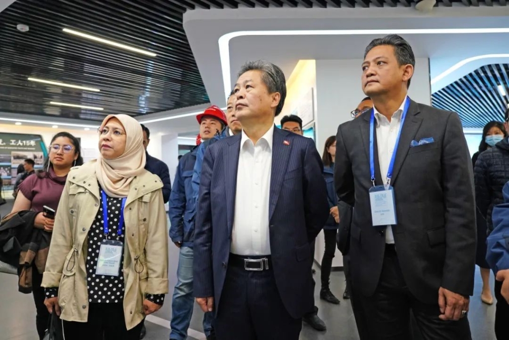 东盟联合参访团考察LETOU乐投智能