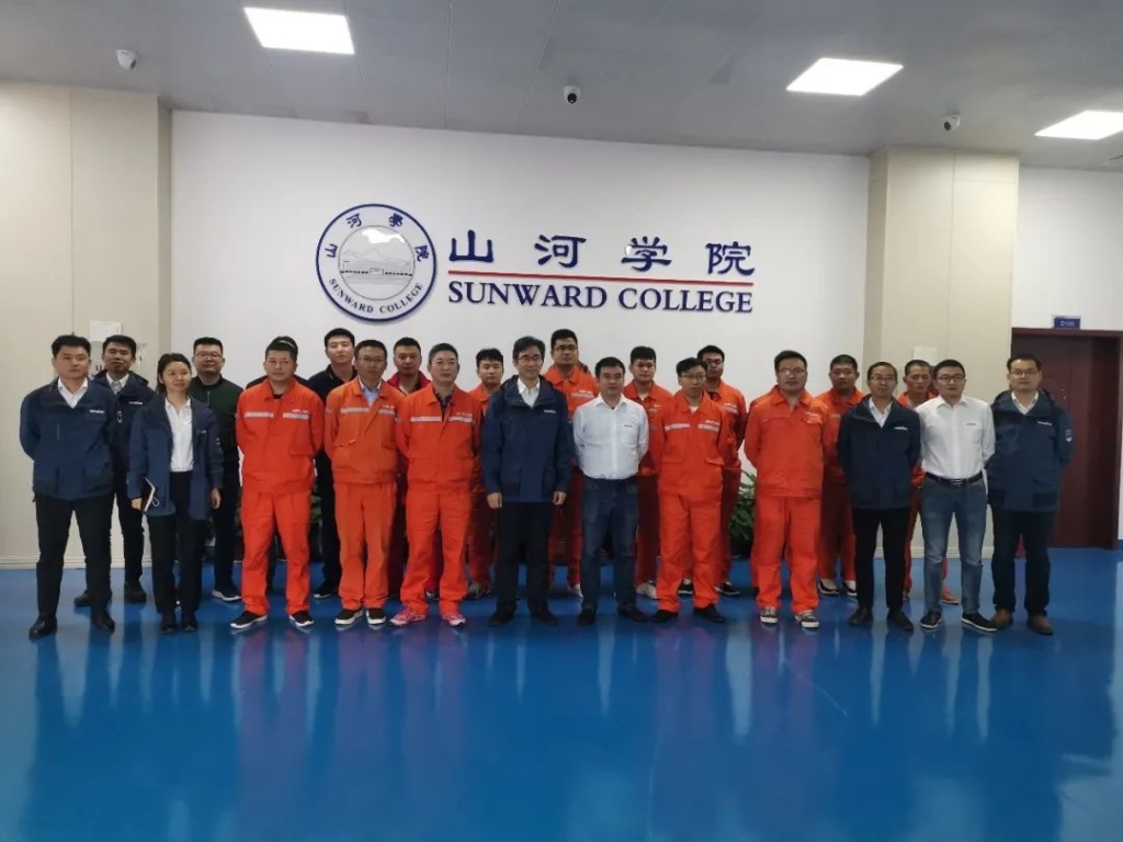 做LETOU乐投的客户，，，，，我们宠你！ ——葛洲坝易普力公司项目向导及主干凿岩产品知识培训