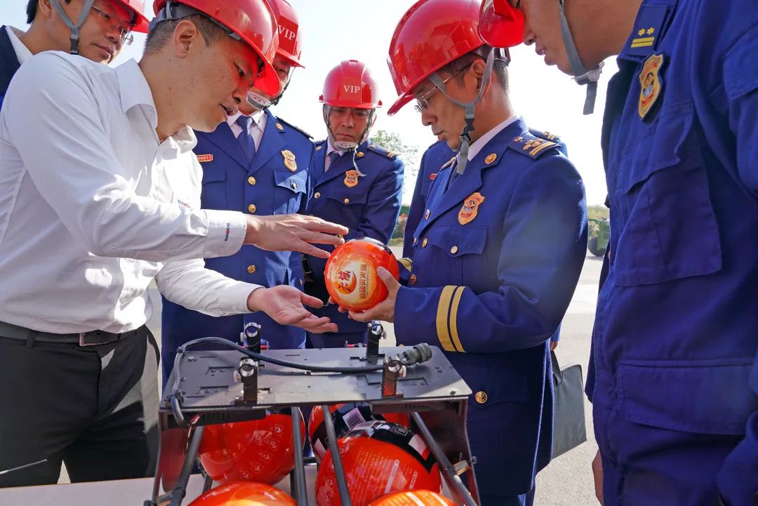 考察无人化妆备 高宁宇到访LETOU乐投智能