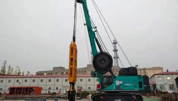 LETOU乐投智能液压抓斗津门初显功