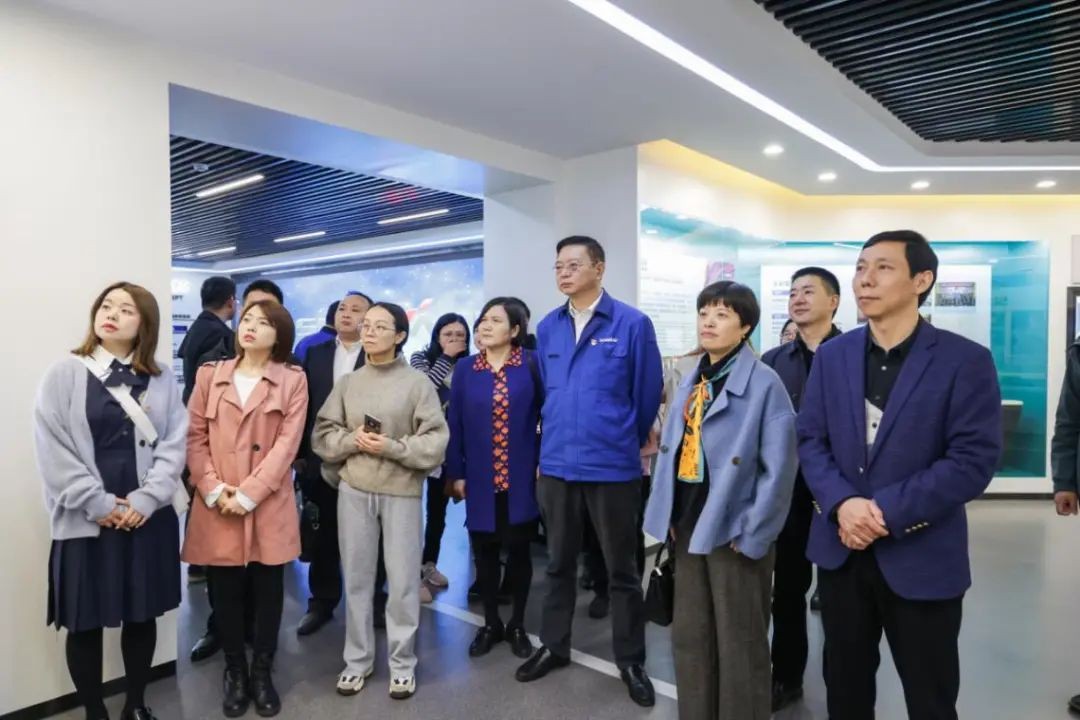 民主党派湖南省委机关青工委团队一行考察LETOU乐投智能