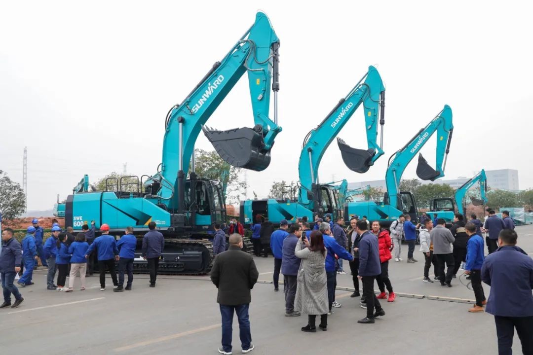 开疆扩土，，，，，气壮LETOU乐投 | 600F大挖交付仪式盛大举行