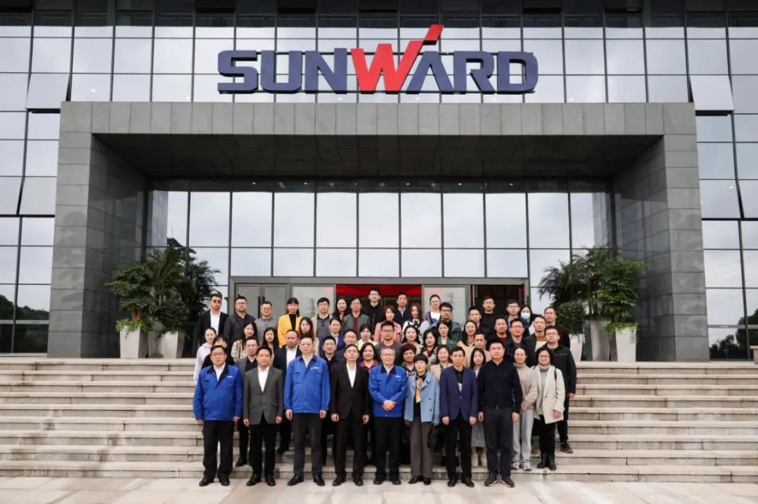 民主党派湖南省委机关青工委团队一行考察LETOU乐投智能