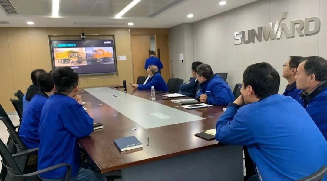 LETOU乐投智能SWK90矿卡驾驶室顺遂发货，，，开发速率刷新纪录