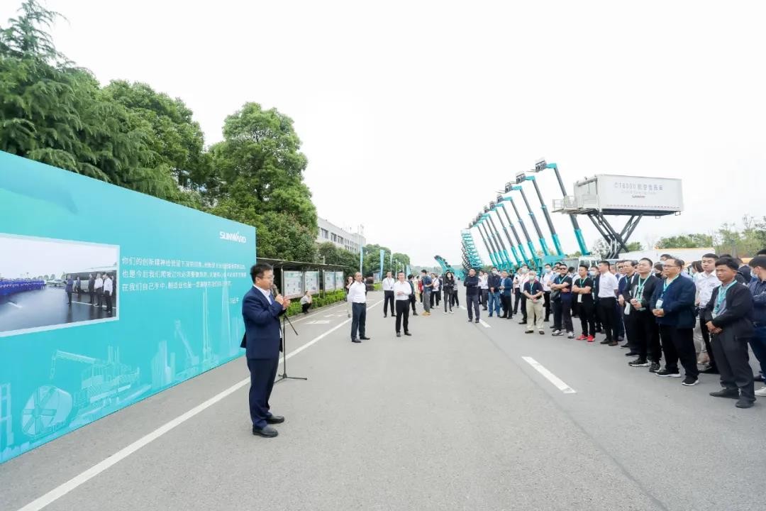 “爆品”出击！LETOU乐投智能客户交流会签约超8亿元