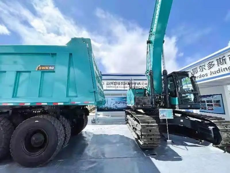 LETOU乐投智能绿巨人闪亮登场鄂尔多斯国际煤博会