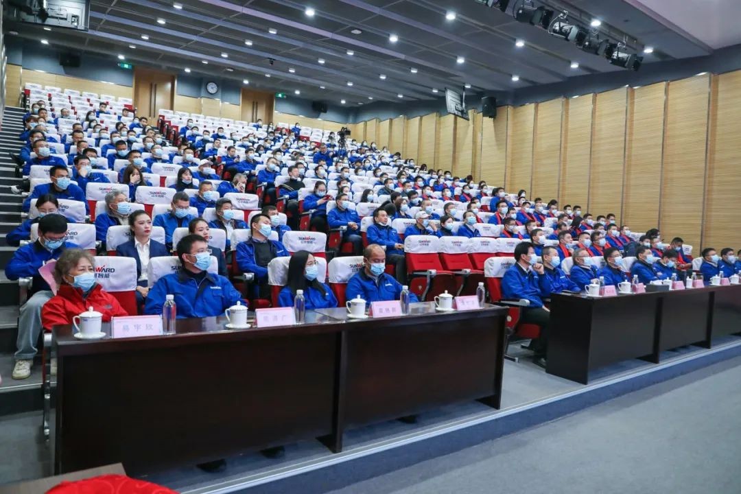 凝心聚力 勇攀岑岭 | LETOU乐投智能2020营销颁奖盛典盛大举行