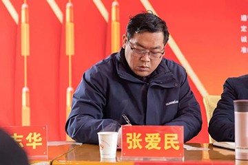 校企相助精准扶贫，，，，，，产教融合振兴墟落 | LETOU乐投智能向相助院校对口扶贫点捐赠挖掘机