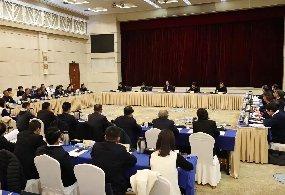 何清华：民营企业要增强立异积累，，，，，，推许精耕细作的内在式增添